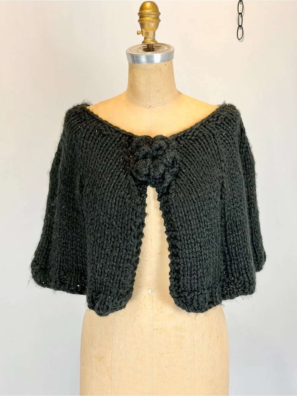 Black rosette flower shoulder cape shrug poncho chunky knit sweater floral rose